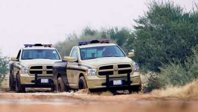 ضبط مخالفَين إثيوبيين لنظام أمن الحدود لتخزينهما حطبًا محليًا بمكة