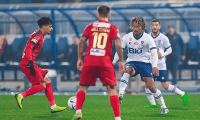 دوري روشن.. ضمك يجبر الهلال على التعادل في مباراة مثيرة