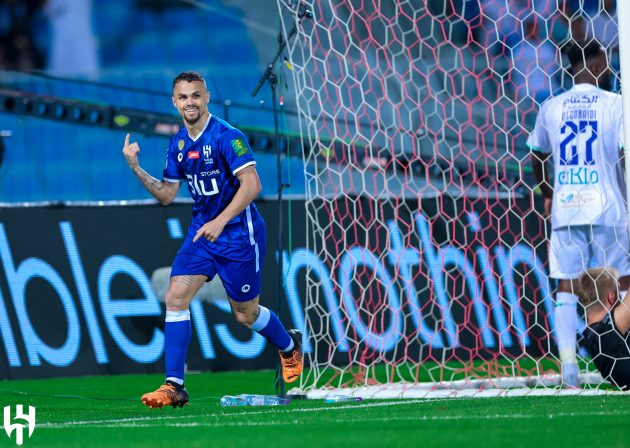 الهلال يتخطى الفتح ويتأهل لنصف نهائي كأس الملك