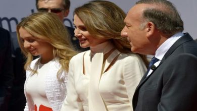 Princess Iman and Queen Rania on August 26, 2015 in Jouy-en-Josas, near Paris. AFP PHOTO / ERIC PIERMONT