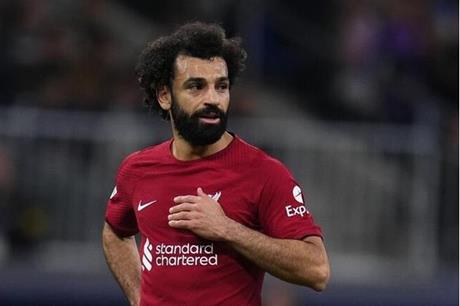 محمد صلاح يشارك متابعيه بصورة عائلية