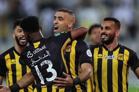 اتحاد جدة يقابل الوحدة للإبتعاد بالصدارة