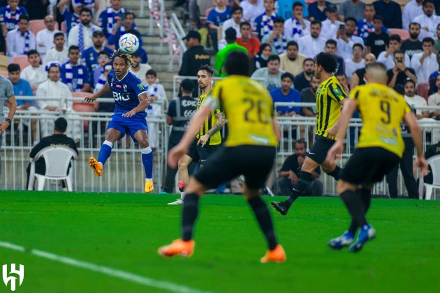 الهلال يتخطى الإتحاد بصعوبة ويتأهل لنهائي كأس الملك