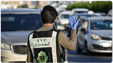 لتجنُّب المخالفات.. المرور يعيد التذكير بضوابط الالتفاف عند الإشارة الضوئية الحمراء