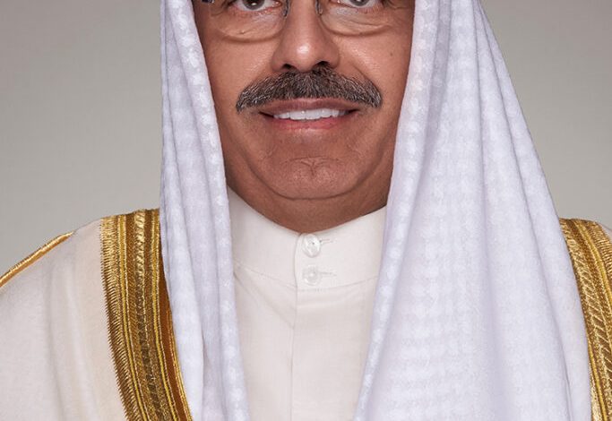 رئيس الوزراء يهنئ خادم الحرمين وولي عهده بوصول رائدي الفضاء السعوديين إلى المحطة الدولية