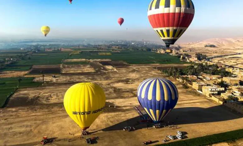 استئناف رحلات البالون الطائر بعد توقف 4 أيام في الأقصر