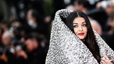 أشواريا راي باتشان  Aishwarya Rai Bachchan على السجادة الحمراء ( مصدر الصورة  LOIC VENANCE / AFP)