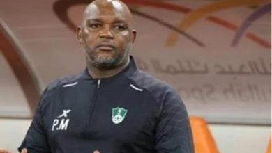 مدرب الأهلي السعودي يعلق على رفض لاعبيه الاحتفال بلقب الدوري