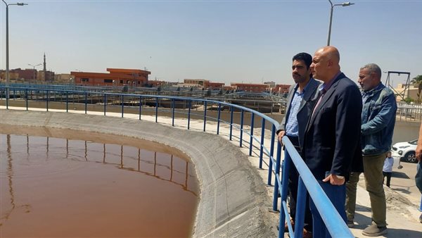 مسئولو الإسكان يتفقدون مشروعات المرافق والطرق الجارية بمدينة النوبارية الجديدة