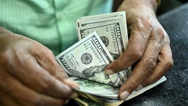 سعر الدولار مقابل الجنيه اليوم في محال الصرافة والبنوك