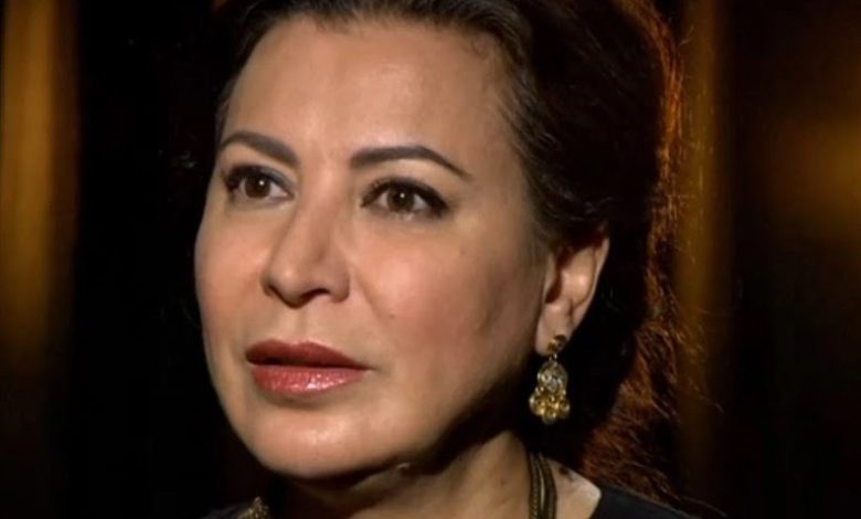 الفلسطينية رائدة طه تحمل قضية شعبها على المسرح بدل الحقيبة الدبلوماسية