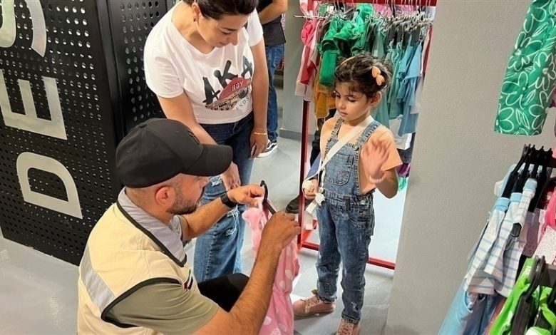 "الهلال الأحمر" يوزع "كسوة العيد" على 44 ألف سوري