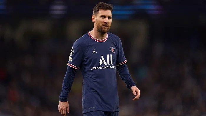 الهلال يمنح ميسي مهلة 72 ساعة للرد على العرض