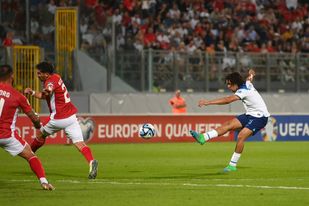 زميل صلاح يحقق رقما مميزا مع منتخب إنجلترا أمام مالطا