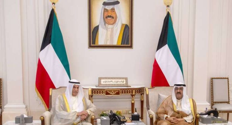 سمو ولي العهد يستقبل رئيس مجلس الأمة