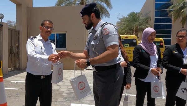 شرطة أبوظبي تكرم حراس الأمن في المدارس