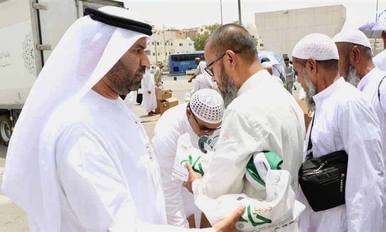 على روح الشيخ زايد .. شؤون الحجاج يوزع 25 ألف وجبة في المدينة المنورة