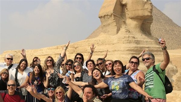 18 مليون سائح| مصر تنتظر إيرادات ضخمة.. وإجراءات عاجلة لتتربع عرش السياحة