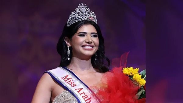 فوز فرح ابو عديلة بلقب ملكة جمال العرب في امريكا