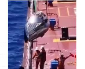 بحارة أتراك ينقذون مغامراً فرنسياً.. بعد أن ظل تائهاً 137 يوماً في عرض البحر