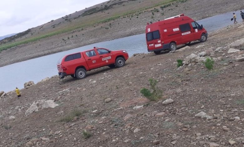 مصرع شخص بعد إنقاذ طفلته من الغرق