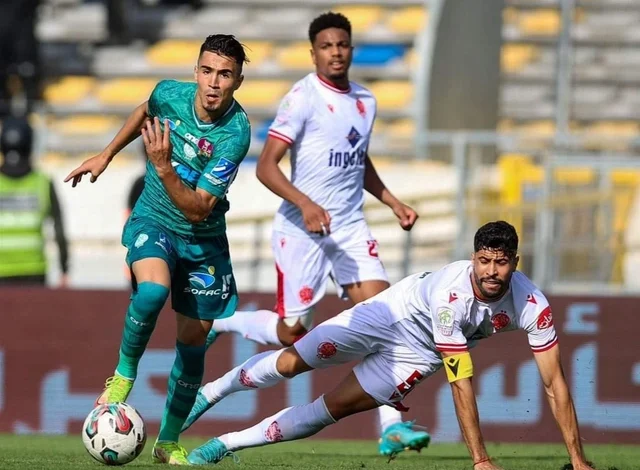 الديربي.. الرجاء يهزم الوداد ويمر إلى نهائي كأس العرش