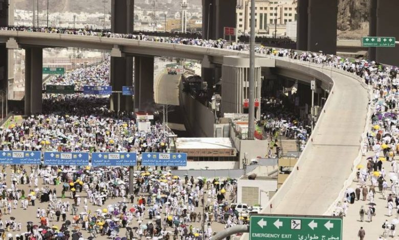 المتعجلون يغادرون.. حجاج بيت الله يواصلون رمي الجمرات