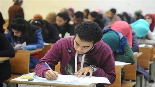 تعزيز مهارات لتأهيلهم لسوق العمل دور الجامعات