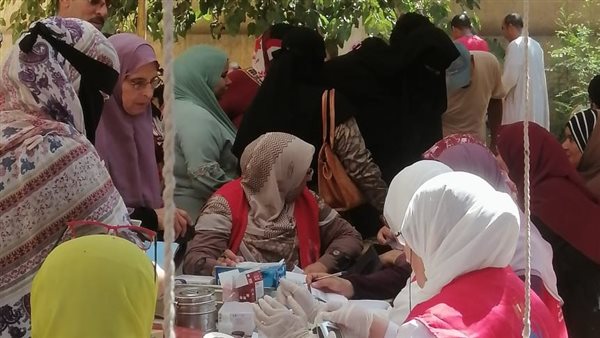 جامعة المنصورة تطلق قافلة طبية لخدمة أهالي قرية ميت العامل
