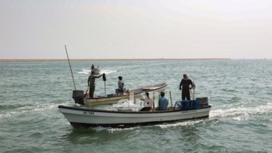 «خفر السواحل» تهيب بمرتادي البحر أخذ الحيطة والحذر نظراً لتعرض المملكة لرياح شديدة السرعة أحياناً