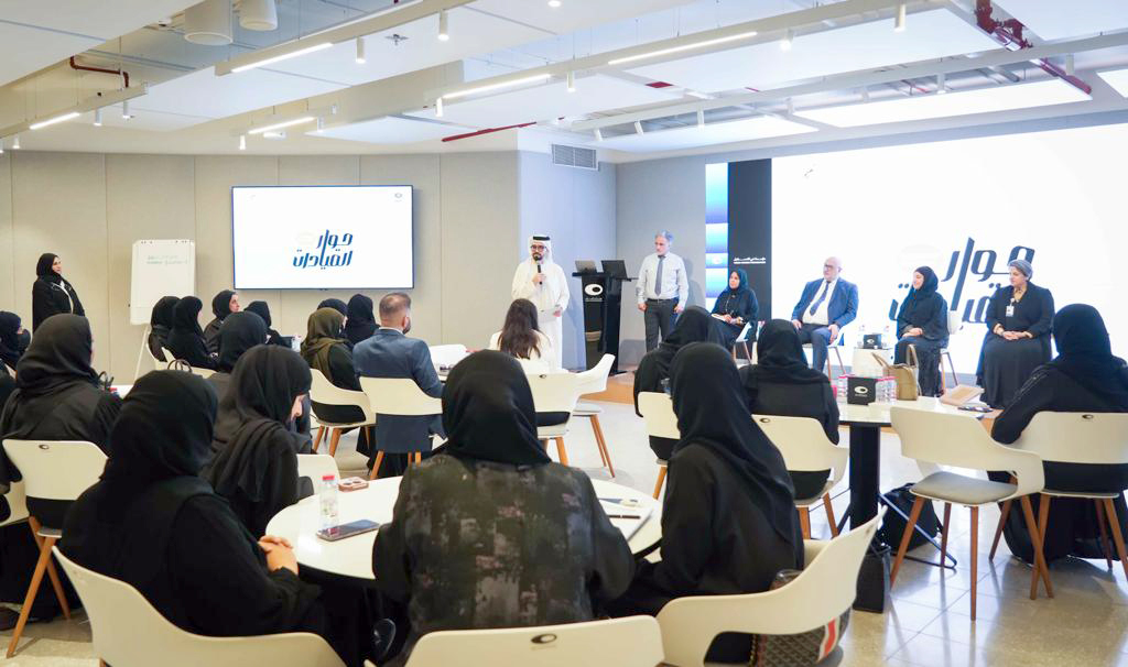 الإمارات للتعليم المدرسي تنظم أسبوع التدريب التخصصي
