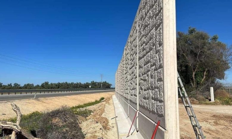 الجيش الإسرائيلي يبني تحصينات إضافية حول مستوطنات غزة