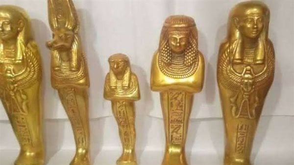 بعد القبض على رجلي أعمال كبيرين .. أول صور للآثار المصرية المضبوطة