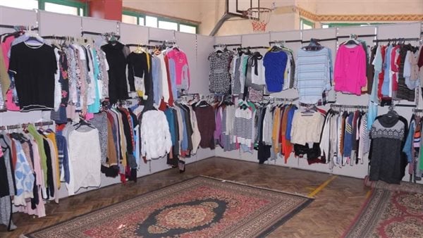 توزيع 30 ألف قطعة ملابس على الأسر الأولى بالرعاية في دمياط