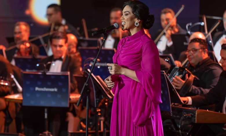 جولة المملكة في القصيم تطرب جمهورها مع الفنانة مي فاروق