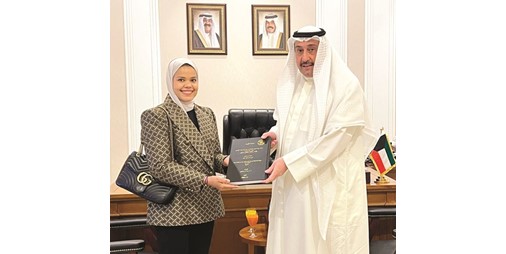 فيصل الحمود الشباب الكويتي يسعى دائما للحصول على أعلى الشهادات