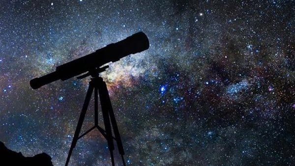 معهد الفلك: بعد غد.. أفضل وقت لتصوير ومشاهدة كوكب زحل بالعين المجردة