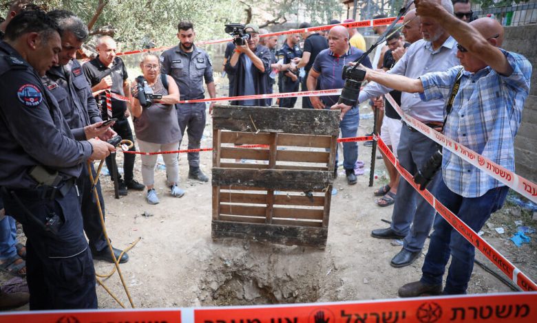 وفاة رجل إطفاء متأثرا بإصابته في ثالث حالة وفاة خلال محاولة إنقاذ عامل فلسطيني سقط في بئر