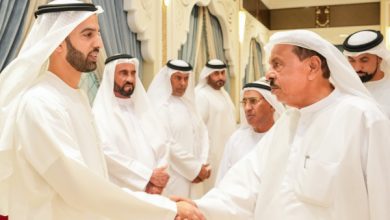 ولي عهد رأس الخيمة يقدم واجب العزاء بوفاة عائشة عبدالسلام