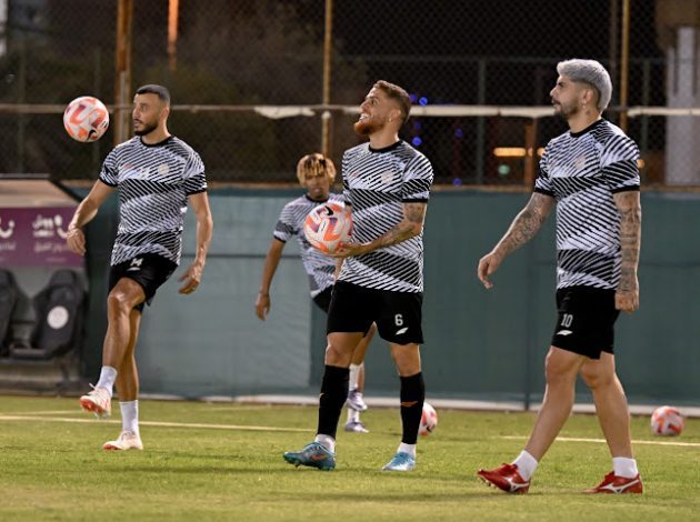 الشباب يستعد للهلال وبراون يعتمد نهجه التكتيكي للقاء