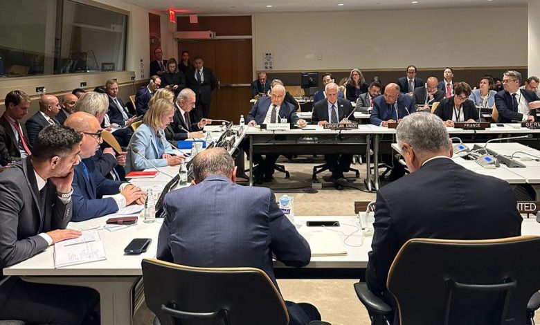بشارة يطالب بالضغط على إسرائيل لوقف الاقتطاعات الإسرائيلية وتعديل اتفاق باريس