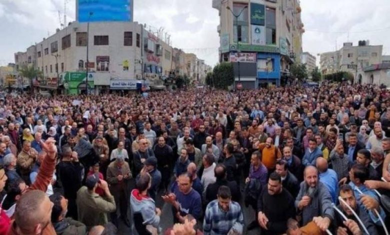 بعد تنصل الحكومة.. حراك المعلمين يقر خطوات تحذيرية اعتبارًا من يوم غدٍ