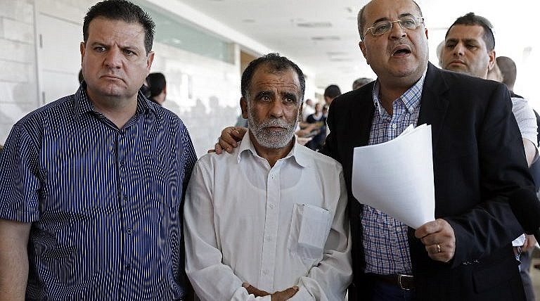 جد عائلة دوابشة يطالب بوقف موجة الدعم لمنفذ الهجوم الذي أسفر عن مقتل ثلاثة من أفراد عائلته