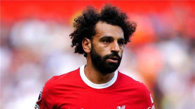 جونسون يدعم فكرة رحيل محمد صلاح عن ليفربول في يناير