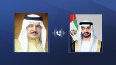 رئيس الدولة يعزي هاتفياً ملك البحرين في شهداء الواجب