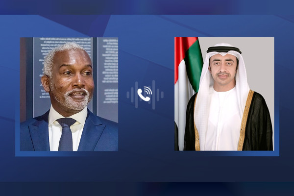عبدالله بن زايد يهنئ هاتفيا وزير خارجية نيجيريا