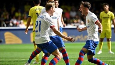 عقبة بين دي يونج وبرشلونة بشأن التجديد