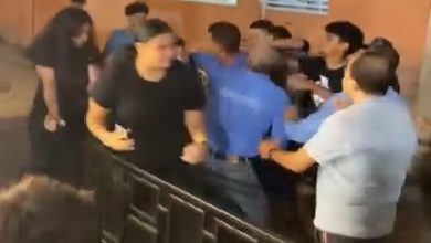 فيديو.. مشاجرة بين شباب بالكراسي داخل نادي سموحة في الإسكندرية