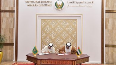 وزير الدولة لشؤون الدفاع بالإمارات والأمين العام لمجلس التعاون يوقعان على اتفاقية مقر الأكاديمية الخليجية للدراسات الإستراتيجية والأمنية