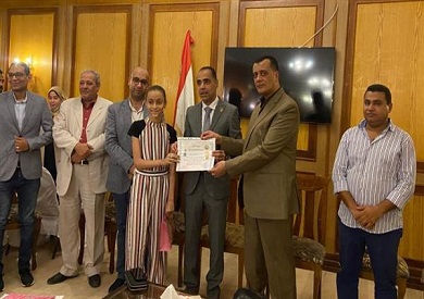 وكيل صحة قنا يشارك في حفل تكريم أبناء الصيادلة المتفوقين